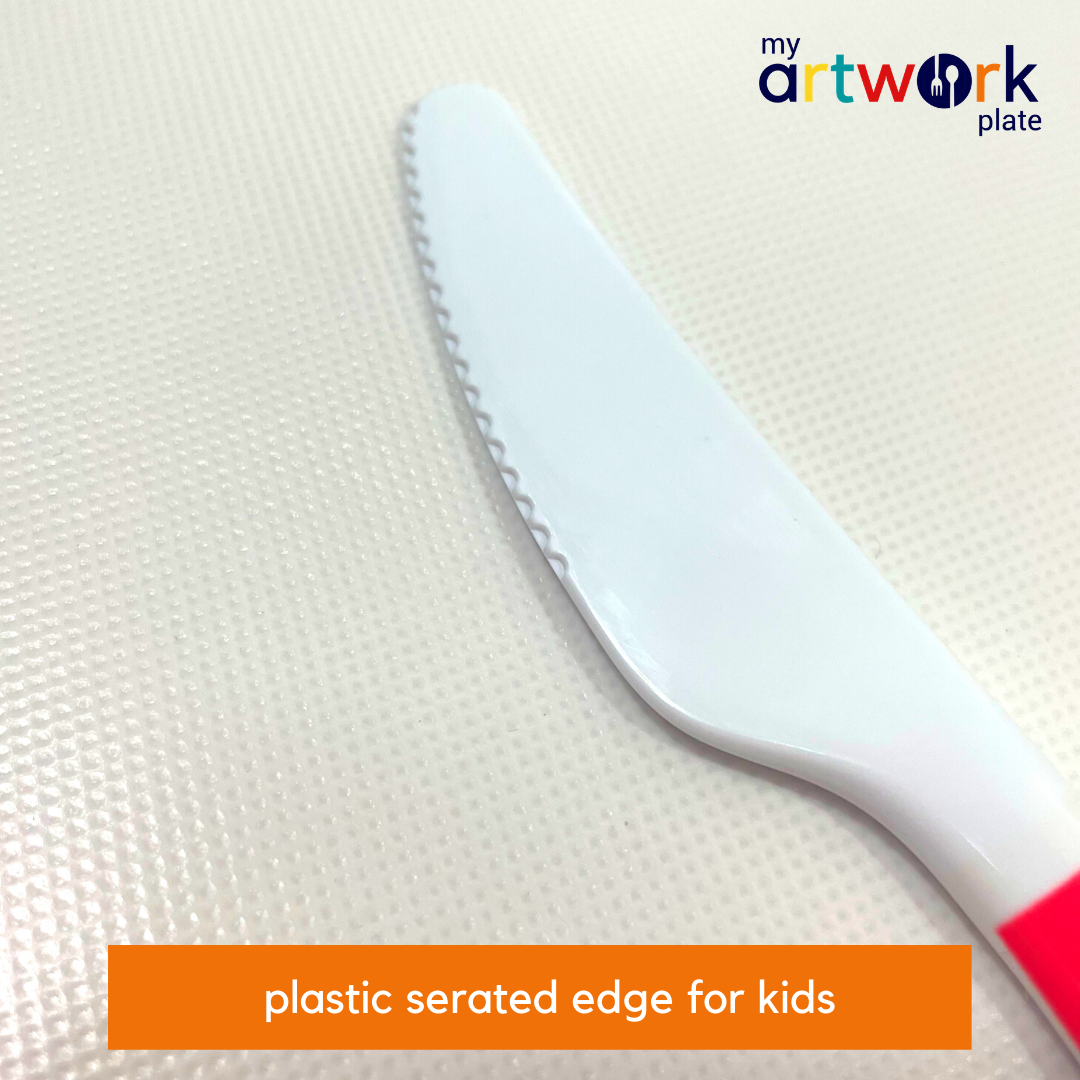 Personalized kids utensil set – personalised girl face with custom name | myartworkplate.com – side angle