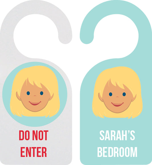 Personalized kids door hanger – personalised girl face with custom name | myartworkplate.com