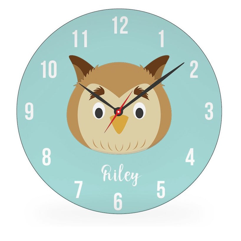 Personalized kids wall clock – fun animal face – choose your favourite animal | myartworkplate.com – detail close-up